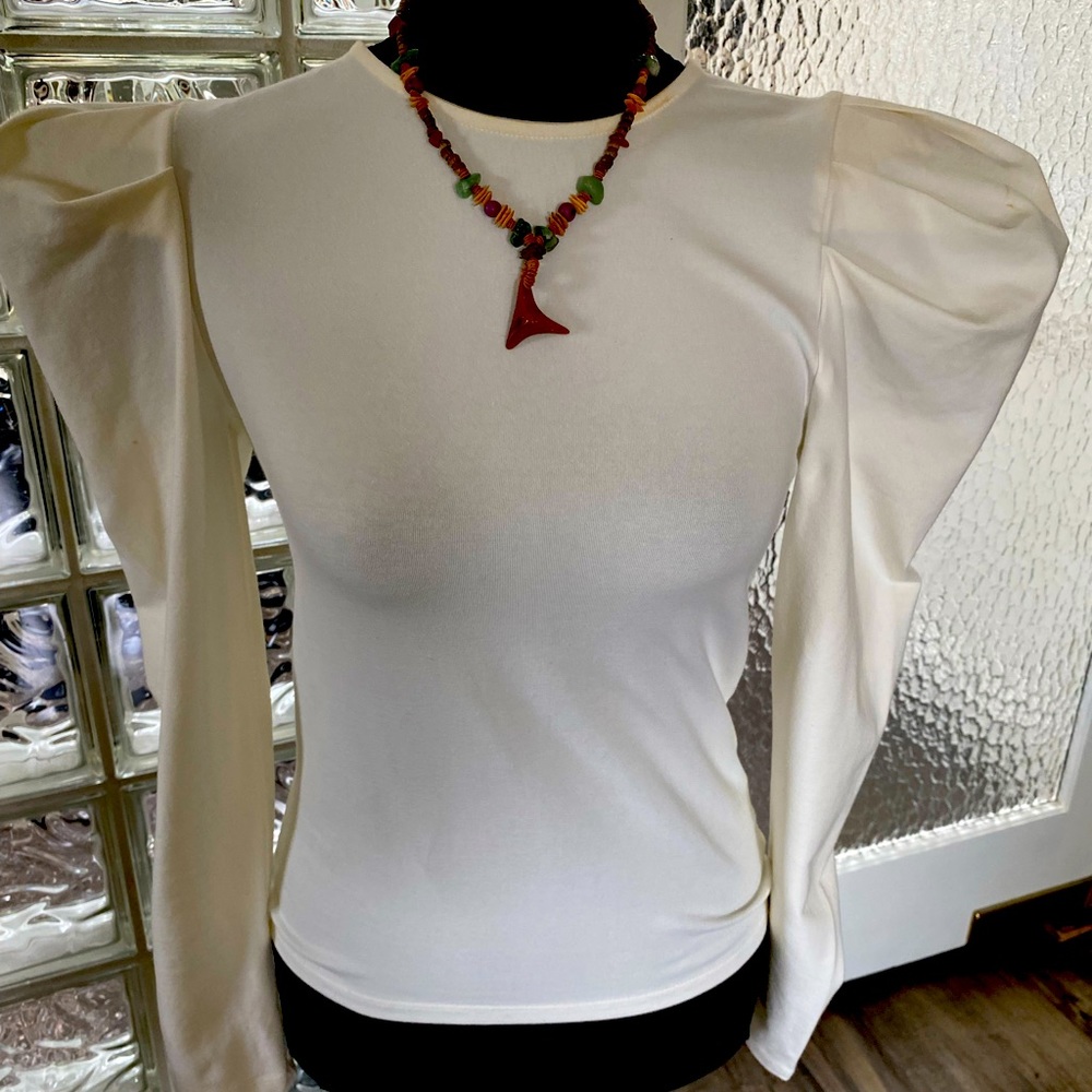 Long sleeve off-white top